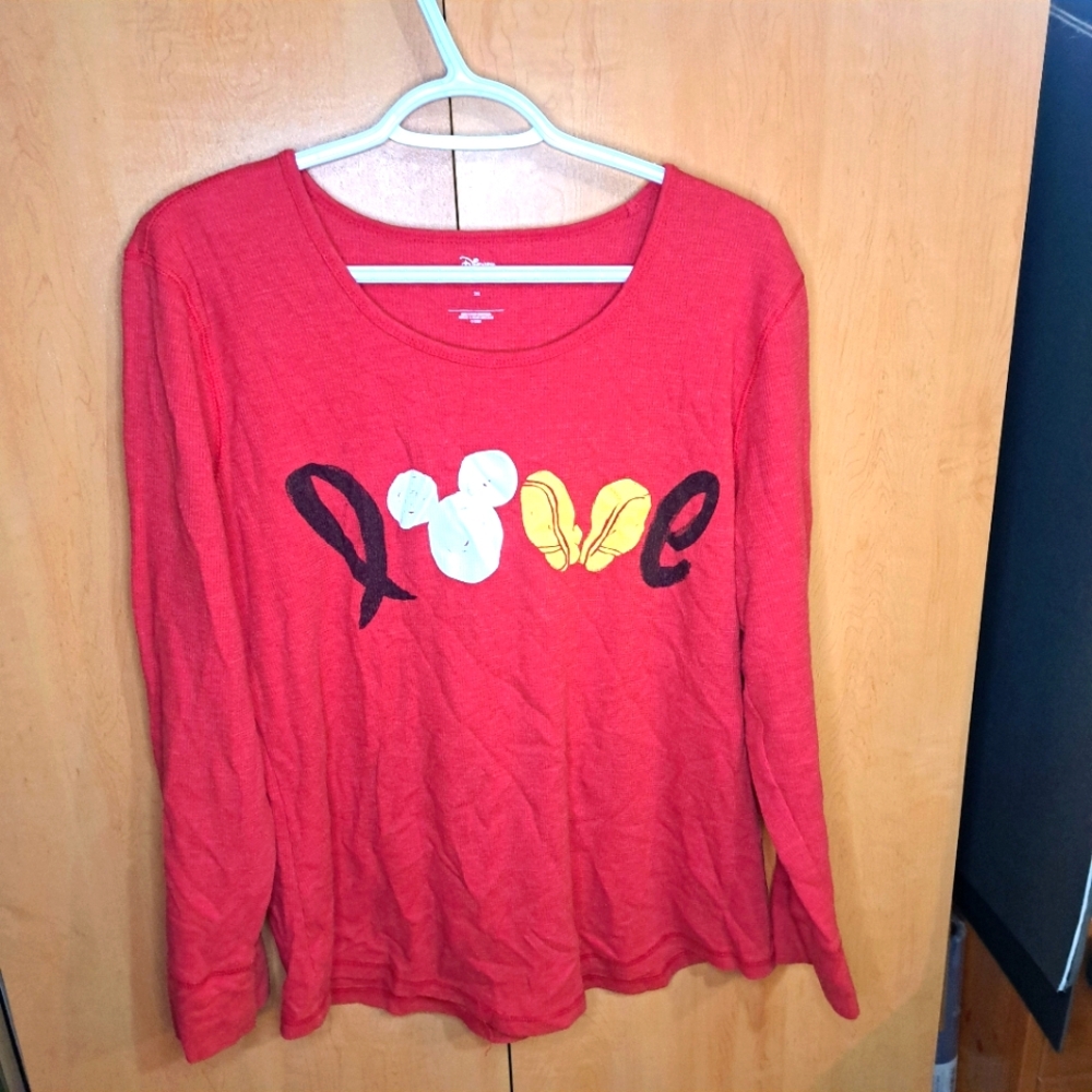 💥2/$10💥Disney Women's Red Long Sleeve Waffle Shirt Size 2xl